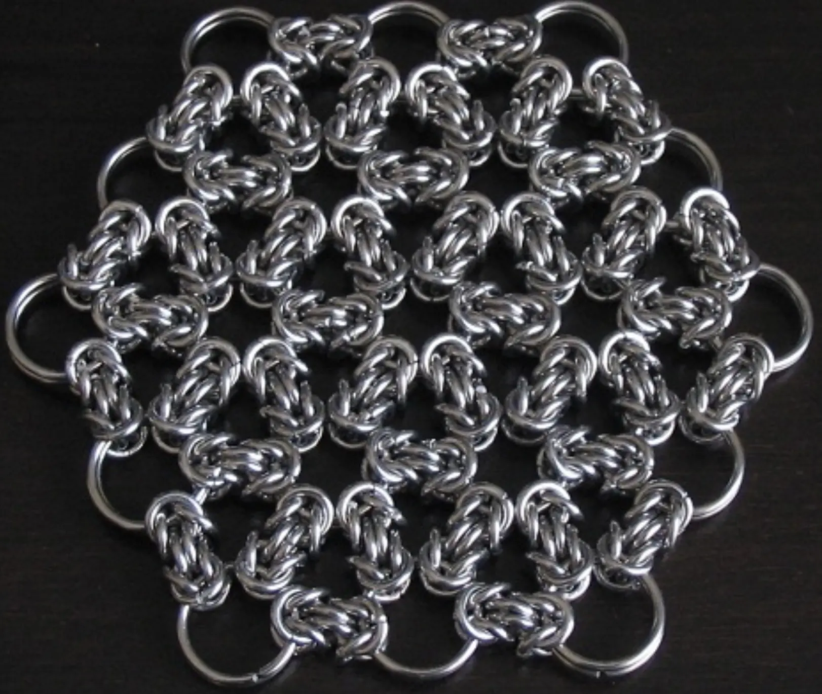 Byzantine Web Triangle (Chainmaille Weave Guide)
