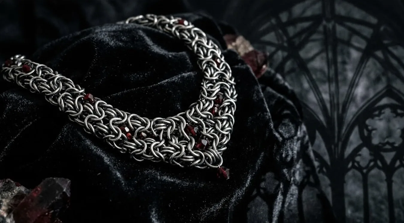 Byzantine Necklace: Why This Chainmail Weave Looks So Strong in Gothic Jewellery