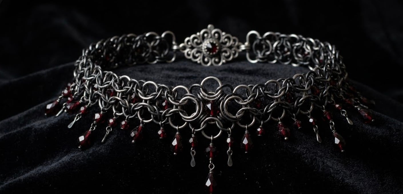 Gothic Choker Necklace: The Ultimate Style & Buying Guide 2026
